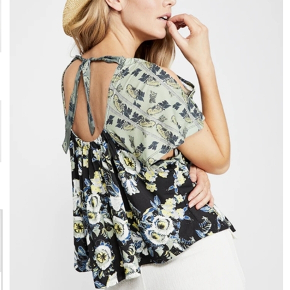 🌸Free People Baha Babe Floral Top🌸 - Picture 2 of 8